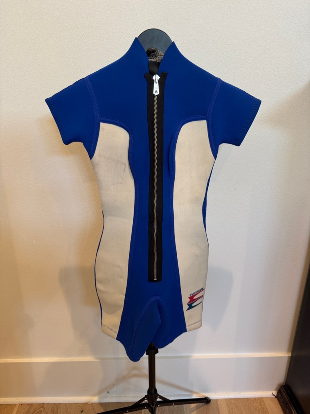 Blue and White Front-Zip Short-Sleeve Diving suit